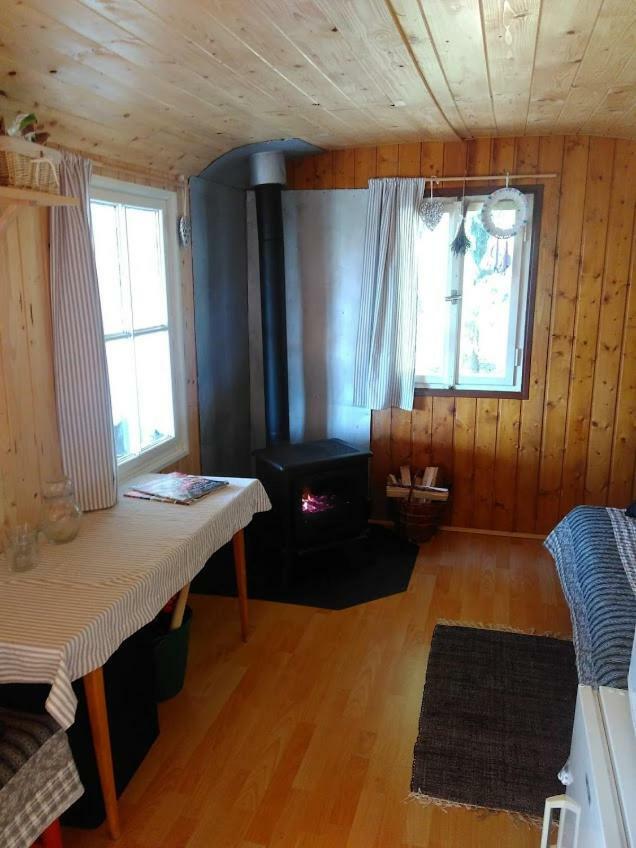 Luxury tent Maringotka Ticha Dvur Kralove nad Labem